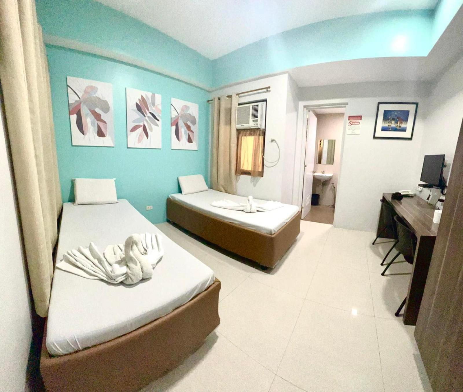Rf Suites Cebu Esterno foto