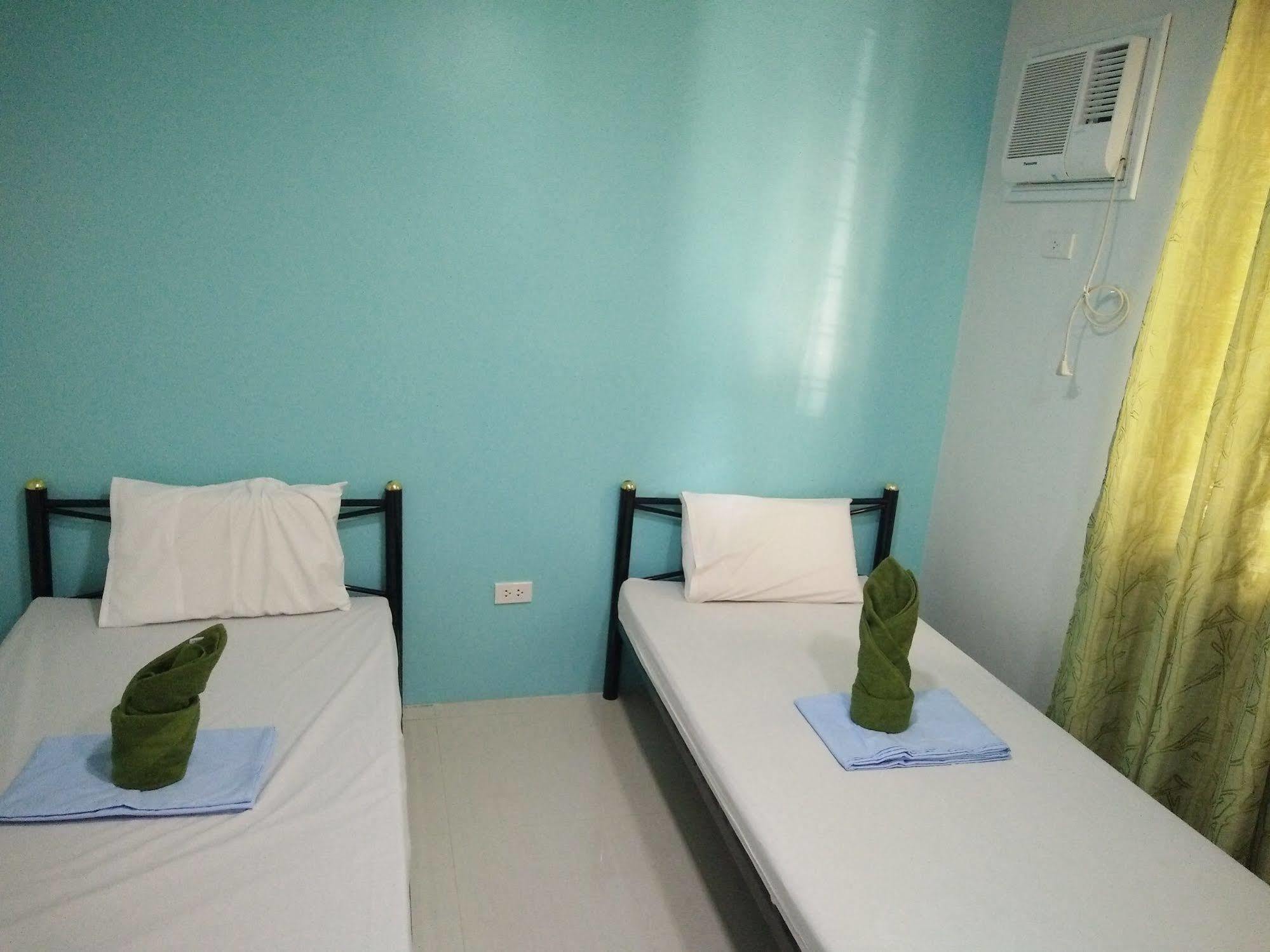Rf Suites Cebu Esterno foto
