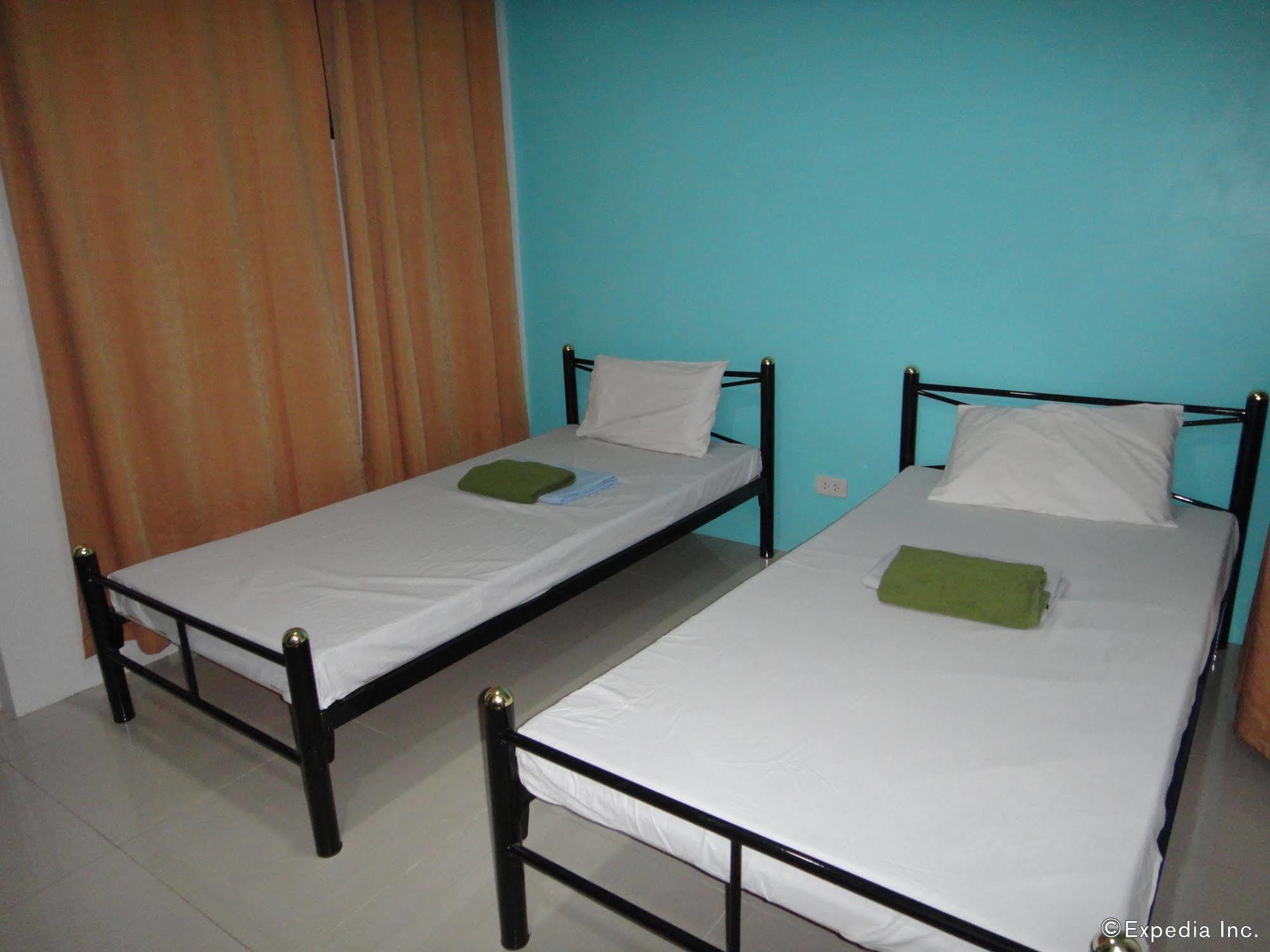 Rf Suites Cebu Esterno foto