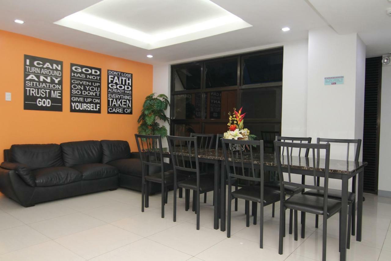 Rf Suites Cebu Esterno foto