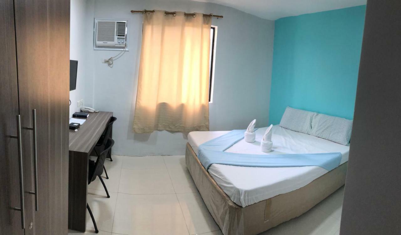Rf Suites Cebu Esterno foto